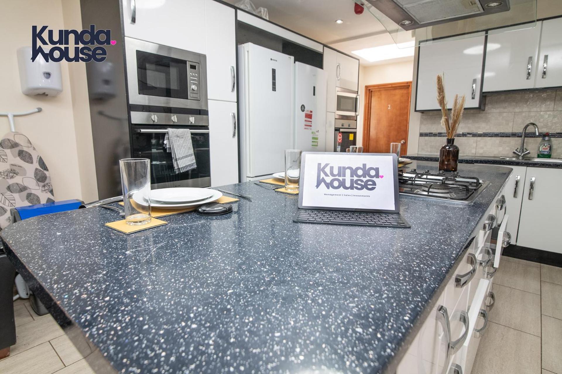 Kunda House Dawlish Birmingham Exterior foto